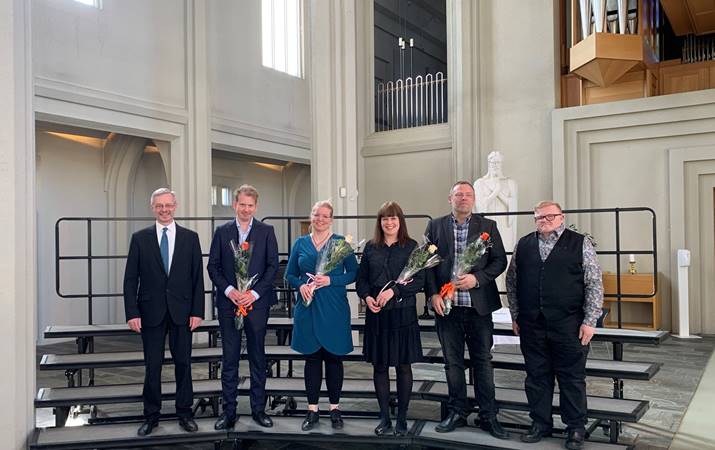 Við skólaslit Tónskóla þjóðkirkjunnar. Frá vinstri: Björn Steinar Sólbergsson, skólastjóri, Hjörtur Ingvi Jóhannsson, Hugrún Sif Hallgrímsdóttir, Dagný Arnalds, Gunnar Biering Margeirsson og sr. Guðmundur Karl Brynjarsson, formaður Kirkjutónlistarráðs - mynd: hsh